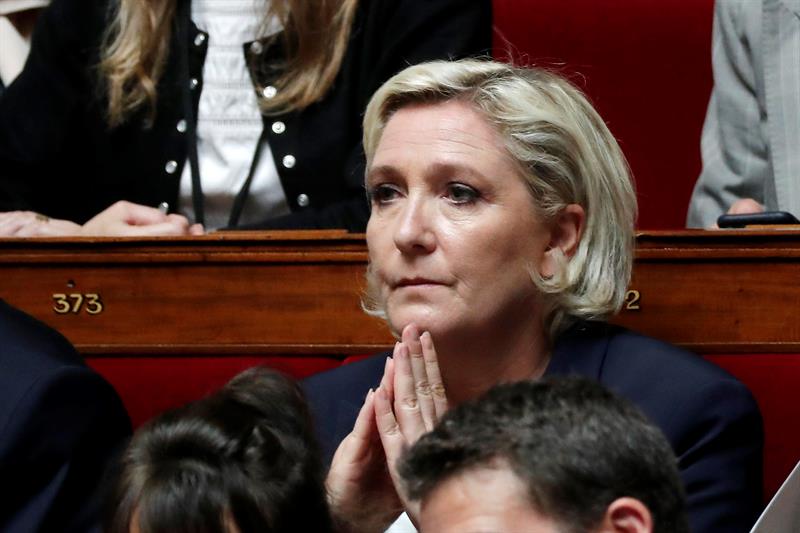 FN vÃ  Marine Le Pen, ngÃ¢n hÃ ng bá»‹ tÆ°á»›c Ä‘oáº¡t, tá»‘ cÃ¡o má»™t hoáº¡t Ä‘á»™ng chÃ­nh trá»‹